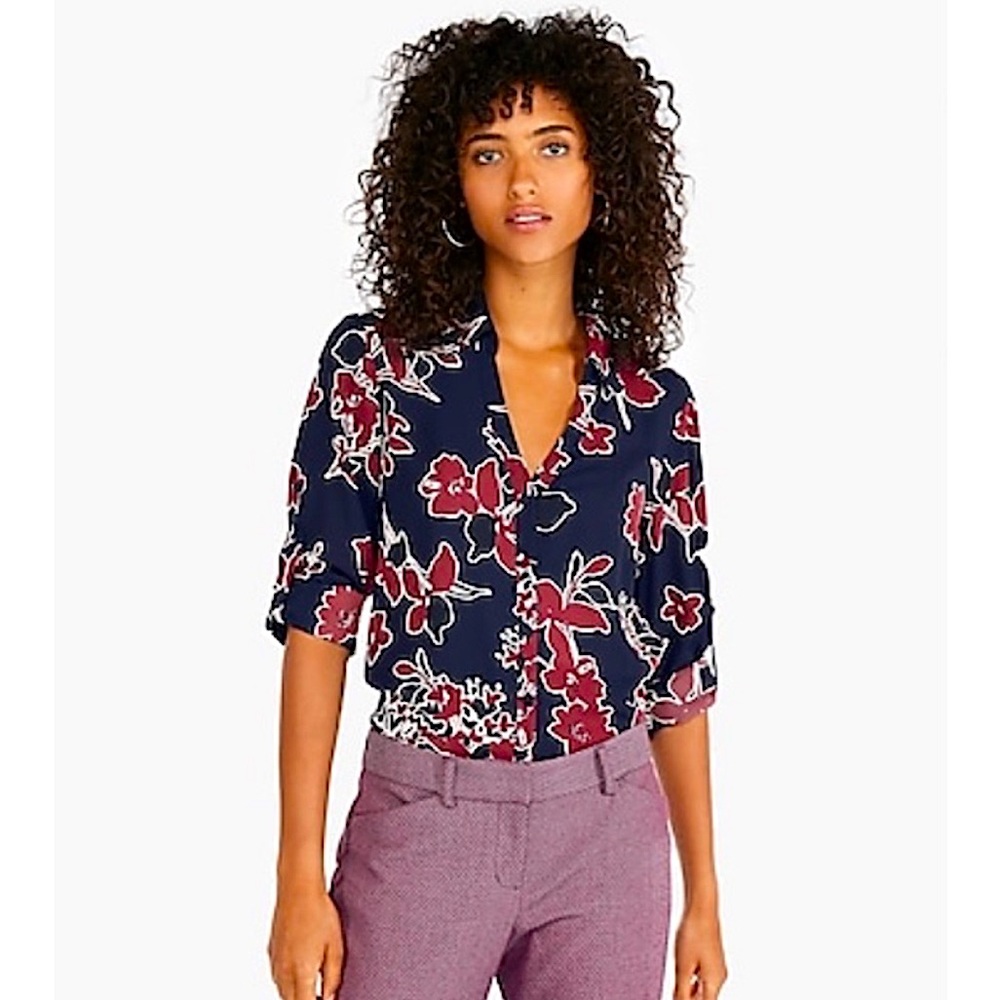 Express medium blouse w/ buttons down front